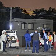 宇都宮のクマ、陽南中付近で捕獲作業　麻酔銃やドローンも準備　９日も全市立小中学校休校